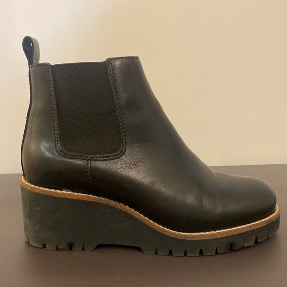 Andre Assous Paran Wedge Bootie - Picture 6 of 10